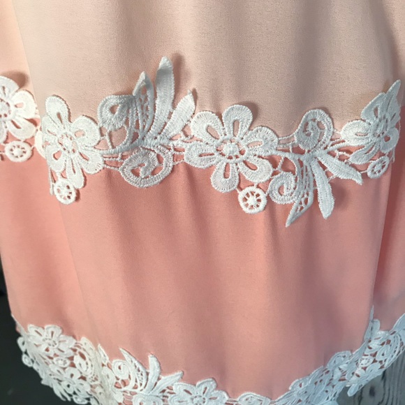 Loft lace top - Picture 7 of 8